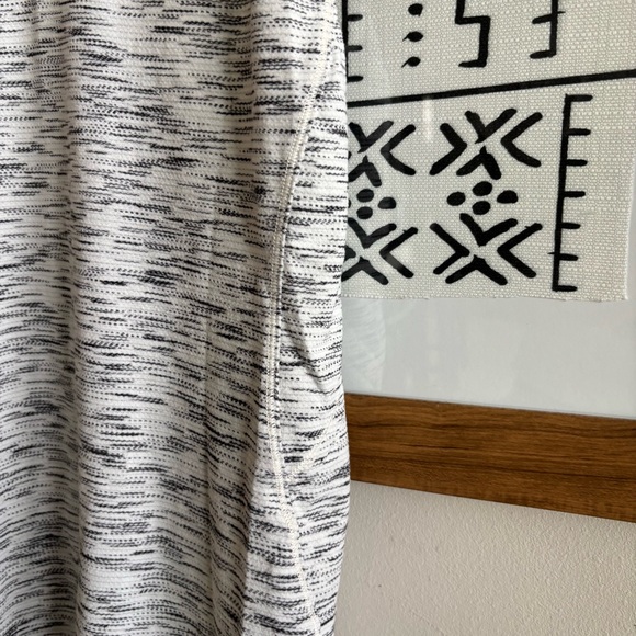 Lululemon Ruffle Tank - Picture 5 of 9